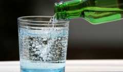 Газираната вода е полезна при махмурлук