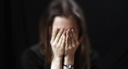 Самоубийството не решава твоите проблеми, а причинява неприятности на невинни хора!