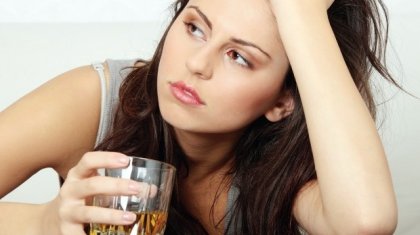 Офисната депресия може да предизвика зависимост към алкохола