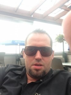 От масата на леглото и накрая в ковчега!