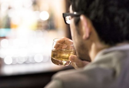 Защо хората пият алкохол?