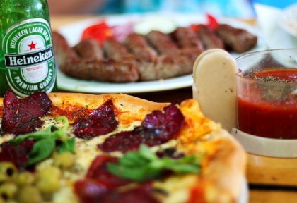 Защо е полезно да се пие бира заедно с мазни храни?