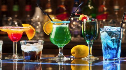 Каква опасност крият празничните алкохолни коктейли?