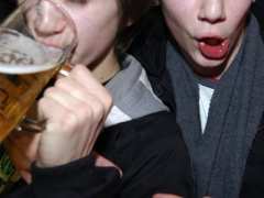 Как да действаме при алкохолно отравяне на наш близък?