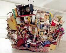 Ниското самочувствие и материализмът са взаимно свързани