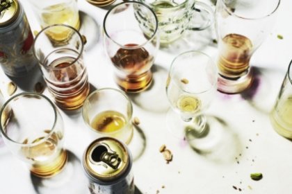 Алкохолни купони, жени и безгрижие са до време