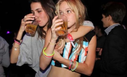 Невролози: студентските партита с алкохол буквално убиват мозъка