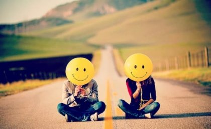 Учените обясниха как точно усмивката влияе на хората!