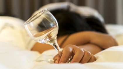 Как алкохола ни лишава от добър и пълноценен сън?